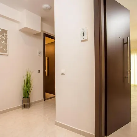 Oleana Center Apartment *