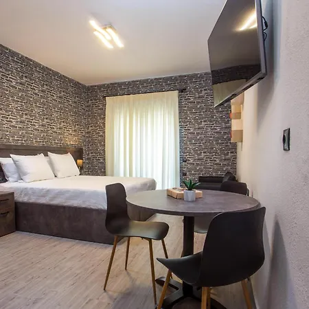 Oleana Center Apartman *